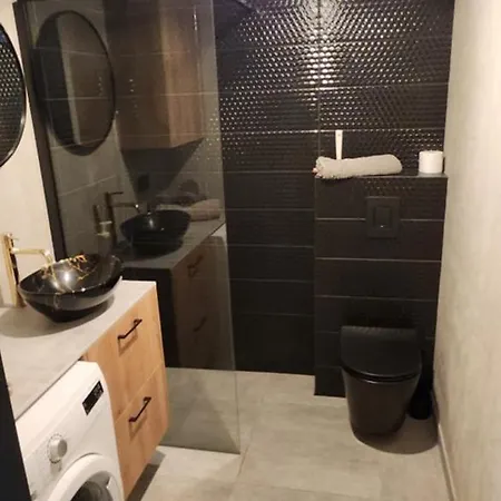 Castle Loft Apartment,spa, Gym ,sauna & Swimming Pool Free Parking アパート
