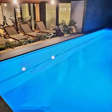 アパート Castle Loft Apartment,spa, Gym ,sauna & Swimming Pool Free Parking