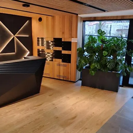 Castle Loft Apartment,spa, Gym ,sauna & Swimming Pool Free Parking Apartment *