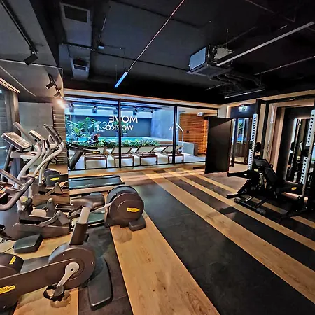 Castle Loft Apartment,spa, Gym ,sauna & Swimming Pool Free Parking Apartment *