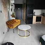 Апартаменты Castle Loft Apartment,spa, Gym ,sauna & Swimming Pool Free Parking
