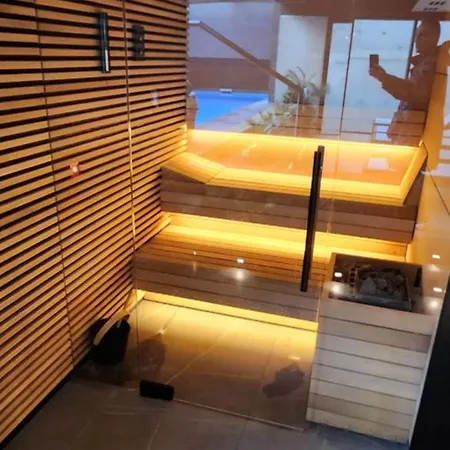 Апартаменты Castle Loft Apartment,spa, Gym ,sauna & Swimming Pool Free Parking *